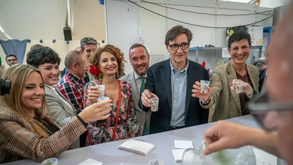 Salvador Illa amb María Jesús Montero a la Feria de Abril / Manu Mitru