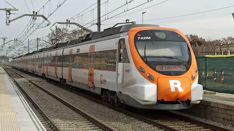 Adéu a la gratuïtat de Rodalies: Descobreix les noves tarifes del transport públic a Barcelona